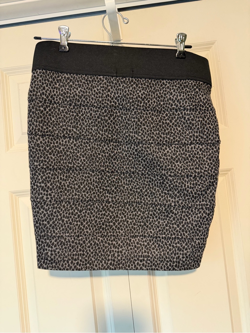 Black and Gray Leopard Print Pencil mini  Skirt
